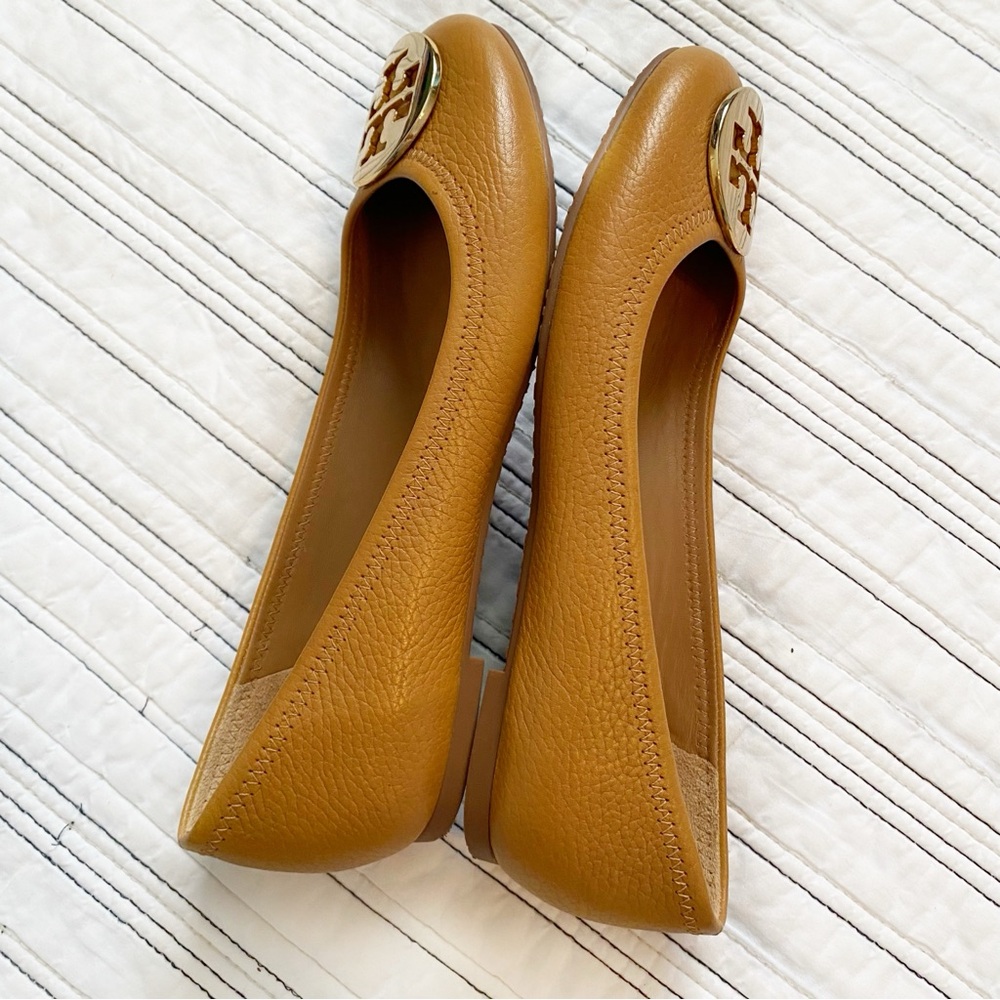 Tory Burch Tan Flats with Gold Logo - Picture 9 of 9